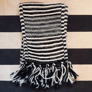 Super cute 🌞Old Navy scarf new